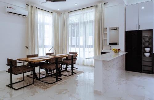 Chukwani Apartment | Family-Friendly Retreat: Aura House Zanzibar with Pool