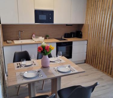 Sarvar House | Aura Residence Apartman