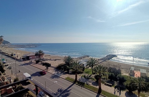 Marina di Andora Apartment | Cozy Aurelia 158: Beachfront Retreat with Great Amenities
