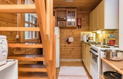 Lotjola House | Inviting Auringonlasku by Interhome with Lake View & Spa