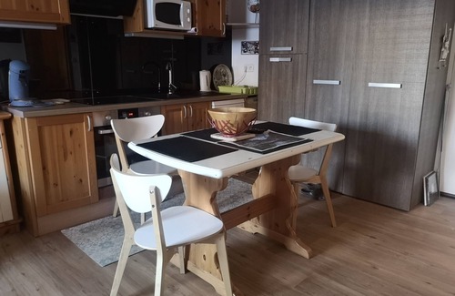 Saint-Etienne-de-Tinee Apartment | Guest Rated 10/10: Auron Mountain Corner Apartment for 6