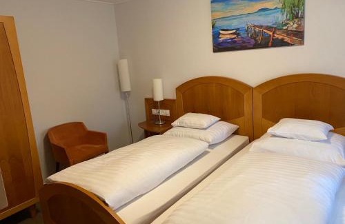 Bukfurdo Apartment | Pet-Friendly Comfort at Aurora Béta Apartman's - Rated 9/10!