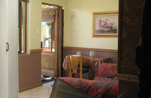 Trawal House | Family-Friendly Aurora Guest Units with Great Reviews