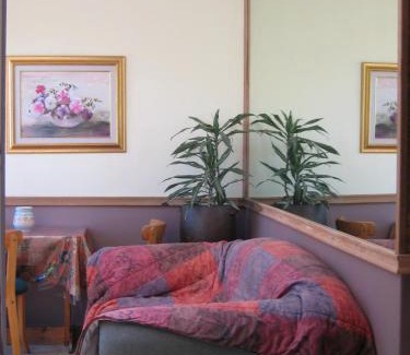 Trawal House | Family-Friendly Aurora Guest Units with Great Reviews
