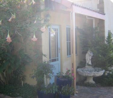 Trawal House | Family-Friendly Aurora Guest Units with Great Reviews