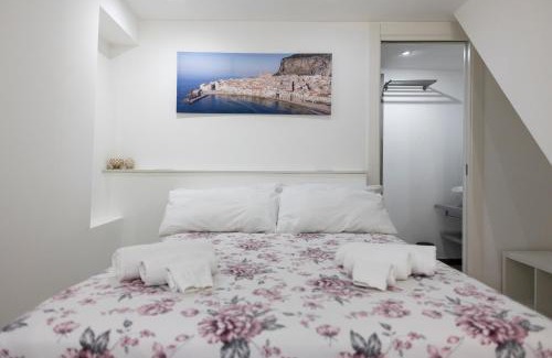 Old Town Apartment | Oceanfront Aurora House Suite - Guest Rated 9.9/10