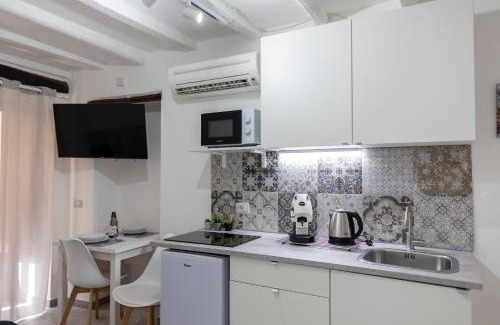 Old Town Apartment | Oceanfront Aurora House Suite - Guest Rated 9.9/10