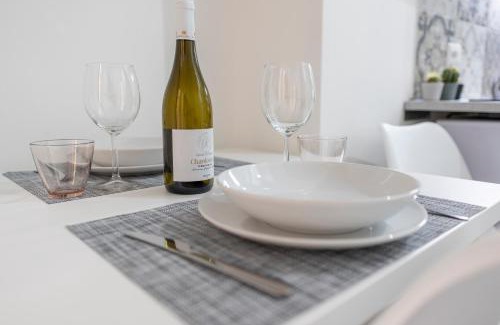 Old Town Apartment | Oceanfront Aurora House Suite - Guest Rated 9.9/10