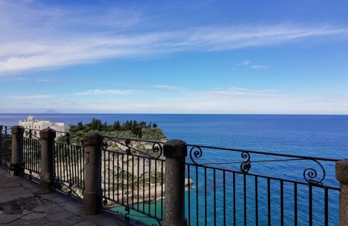 Tropea Apartment | Experience Aurora: Centrally Located in Tropea, Steps from the Sea