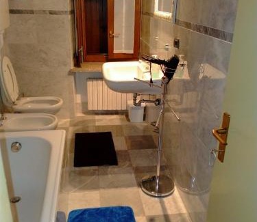 Cavaion Veronese Bed & Breakfast | Cozy B&B Aurora: Pet-Friendly with Restaurant & Family Options