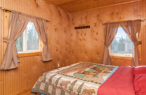 Salcha Cabin | Aurora Lodge, Aurora Nights Restaurant