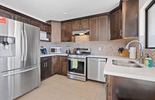 Vista Norte House | Aurora Oasis – Stylish 4 BDR