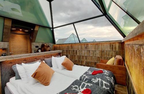 Koengaes Hotel | Experience Unique Stays at Aurora Pyramid Glass Igloos