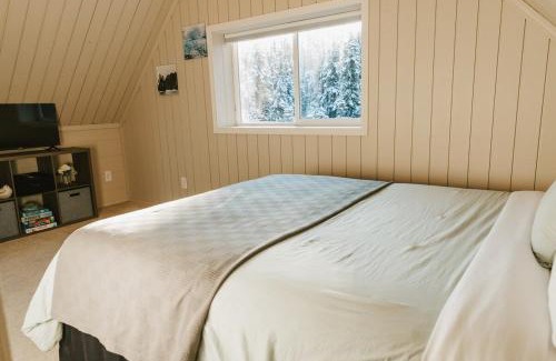 Fairbanks House | Aurora Ridge Cabin Stunning Views & Aurora Skies