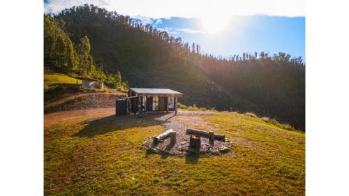Talarm House | Pet-Friendly Retreat at Aurora Summit – Rated 9.7/10!