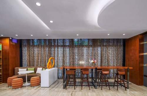 Huadu Hotel | Discover Ausotel Smart Baiyun Airport with Family-Friendly Amenities
