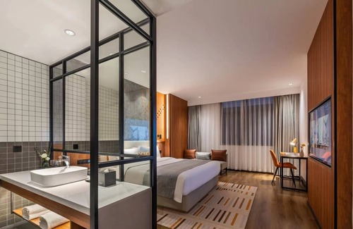 Huadu Hotel | Ausotel WOW Hotel