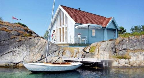 Steinsland Apartment | Experience Austefjorden Fjordsuite with Breathtaking Views
