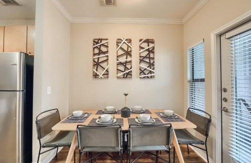 West Campus Apartment | Modern 4BR Townhome Near West Campus with Pool & Ocean View