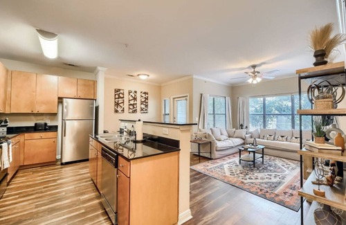 West Campus Apartment | Spacious Austin 4BR Townhome Near West Campus & Amenities