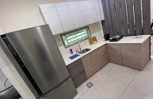 Ulu Tiram House | Inviting Austin 55: Karaoke & BBQ for Up to 16 Guests