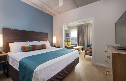 Civic District Resort | Exceptional Austin Experience with Pool and Breakfast Options