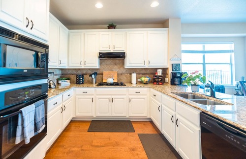 Sunset Valley House | Guest Rated: 10/10 at Austin Charm House with Spa & Breakfast
