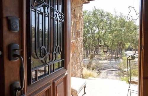 Long Branch Valley House | Secluded Austin City Limits with Private Pool & Spa