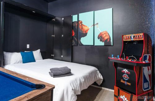 East Cesar Chavez House | Discover Austin Clubhouse: Walk to Rainey Street & Pet Friendly