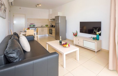 Protaras Apartment | Beachfront Sea View Apartment in Austin: Family-Friendly Stay