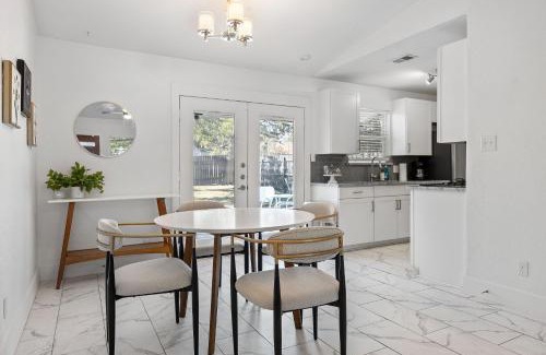 Austin House | Discover Austin Dunstan by Barclé for Your Next Getaway