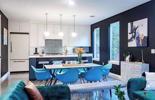 Holly House | Stylish ATX Mansion Steps from 6th Street & Pet Friendly