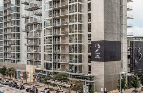 Second Street District Apartment | Stylish 1BD Apartment in Austin's Vibrant 2nd Street Area