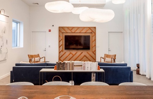 Second Street District Apartment | Stylish 1BD Apartment in Austin's Vibrant 2nd Street Area