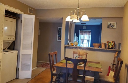 North Shoal Creek House | Inviting Austin Home Stay with Pool and Family Amenities