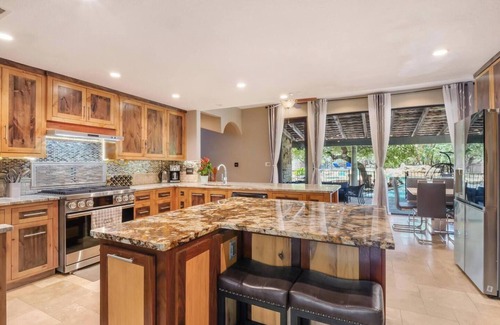 Hudson Bend House | Austin | Lake Travis | 4/3.5 Pool Oasis & Tub