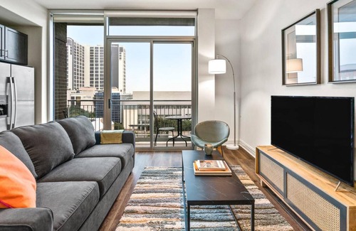 Waller Creek District Apartment | Austin | Modern 1BD/1BA Apartment