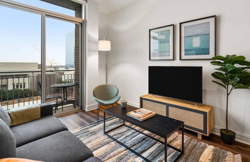 Waller Creek District Apartment | Austin | Modern 1BD/1BA Apartment