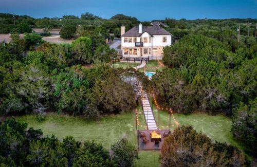 West Oak Hill House | Austin Spacious Haven - Pool Jacuzzi Firepit