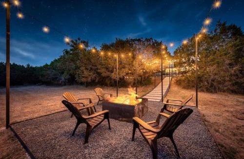 West Oak Hill House | Austin Spacious Haven - Pool Jacuzzi Firepit