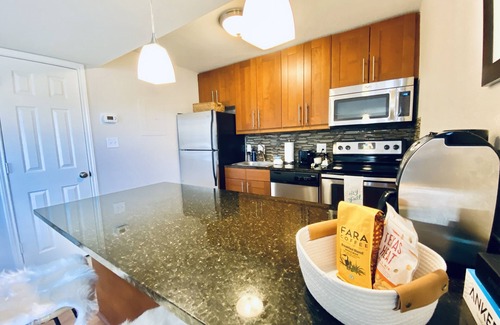 Allandale Condo | Austin Extended Stay: Pet-Friendly Near All the Action