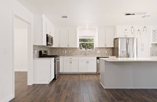 Round Rock House | Convenient Austin UrbanScape Near Kalahari Water Park!