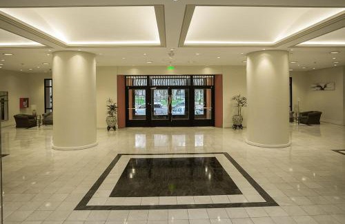Comodoro Rivadavia Hotel | Comfortable Stay at Austral Express with Family-Friendly Amenities