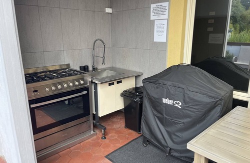 Dennington House | Guest Rated: Austral Place 88 with Family-Friendly Amenities