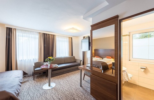 Nonntal Hotel | Explore Austria Classic Hotel Hölle: 4-Star Comfort Awaits
