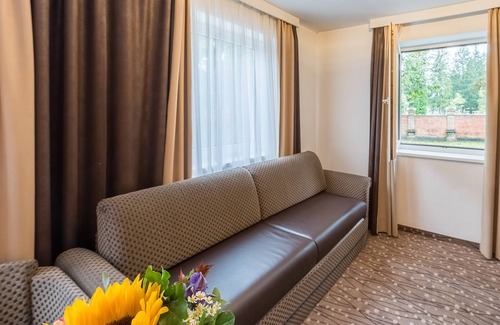 Nonntal Hotel | Explore Austria Classic Hotel Hölle: 4-Star Comfort Awaits