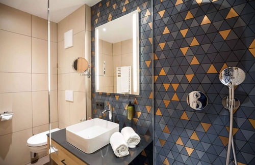 Hietzing Hotel | Experience Austria Trend Hotel Maximilian - 4-Star Comfort