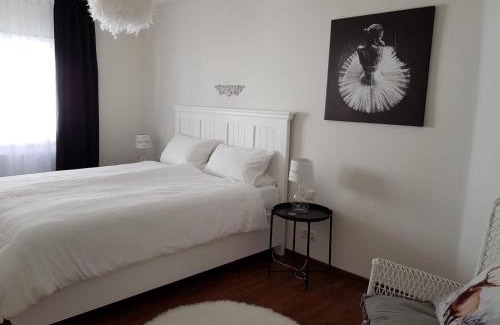 Zieflesberg Apartment | Oceanfront Escape at Auszeit am Wildkatzenpfad