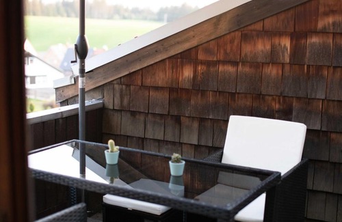 Furtwangen Apartment | Family-Friendly Retreat at 1000m with Your Furry Friend