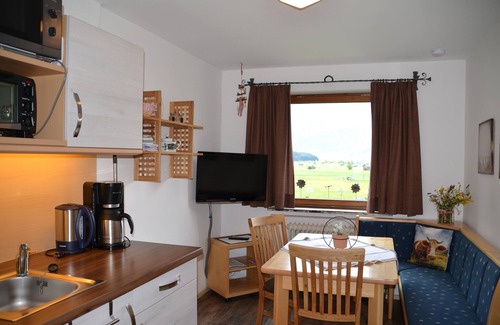 Ehrwald Condo | Guest Rated: Auszeit bei den Gäberli's with Family Amenities